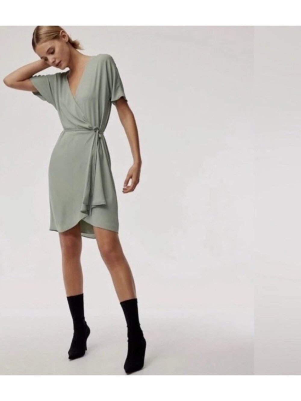 Babaton Aritzia Wallace Wrap Dress Sage Green ( S )